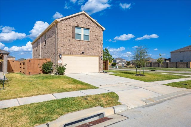 8202 Leisure Point Drive, Cypress, TX 77433
