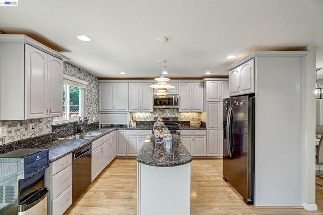 5313 Starflower Way, Livermore, CA 94551