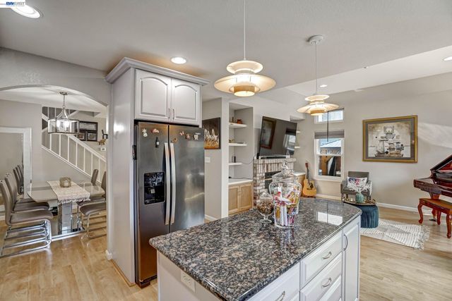 5313 Starflower Way, Livermore, CA 94551