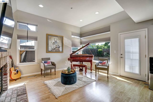 5313 Starflower Way, Livermore, CA 94551