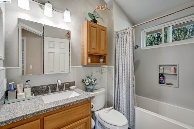 5313 Starflower Way, Livermore, CA 94551
