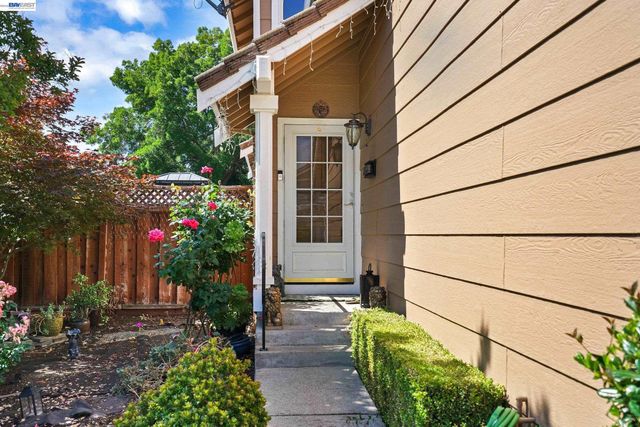 5313 Starflower Way, Livermore, CA 94551