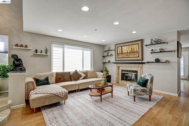 5313 Starflower Way, Livermore, CA 94551
