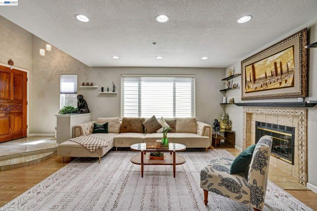 5313 Starflower Way, Livermore, CA 94551