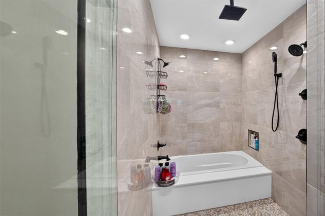 70 Colony Park Circle, Galveston, TX 77551