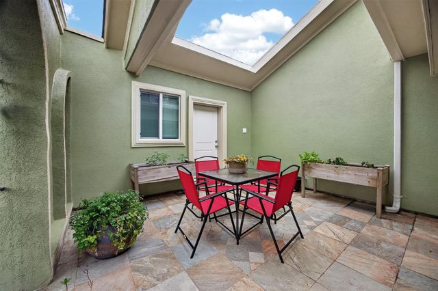 70 Colony Park Circle, Galveston, TX 77551