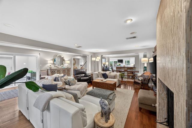 70 Colony Park Circle, Galveston, TX 77551