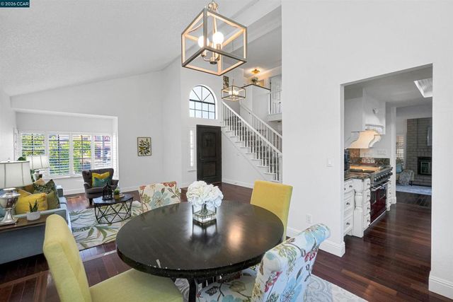 100 Opal Ct, Hercules, CA 94547