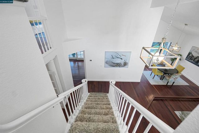 100 Opal Ct, Hercules, CA 94547