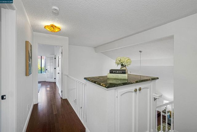 100 Opal Ct, Hercules, CA 94547