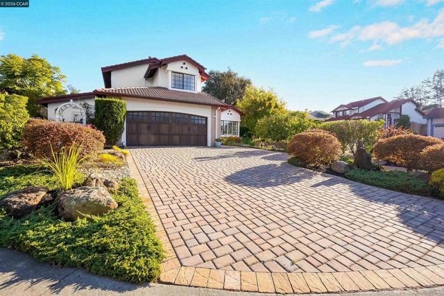 100 Opal Ct, Hercules, CA 94547