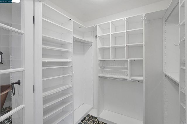 100 Opal Ct, Hercules, CA 94547