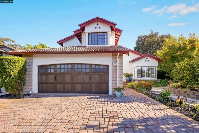 100 Opal Ct, Hercules, CA 94547