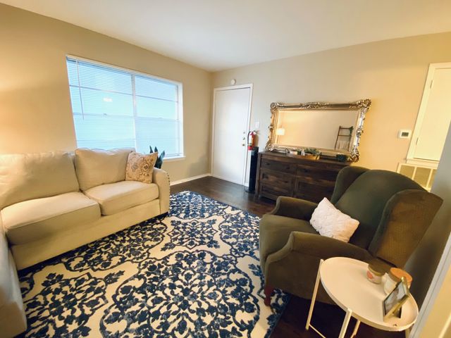 1107 N Locust Street 3, Denton, TX 76201