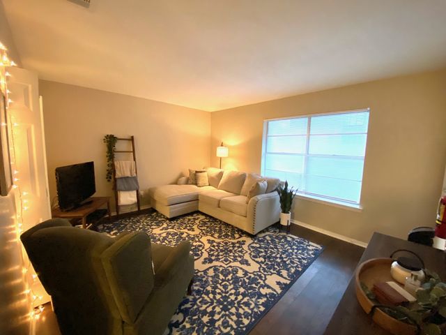 1107 N Locust Street 3, Denton, TX 76201