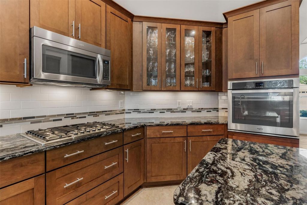 Image 18 of property listing at 5170 INDIAN OCEAN LOOP, Tavares, FL 32778