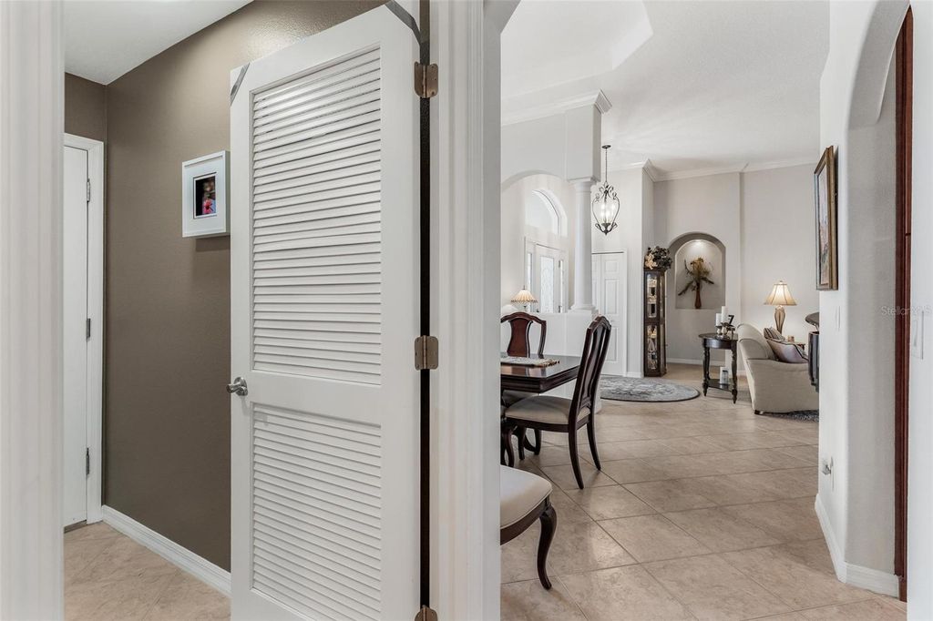 Image 42 of property listing at 5170 INDIAN OCEAN LOOP, Tavares, FL 32778