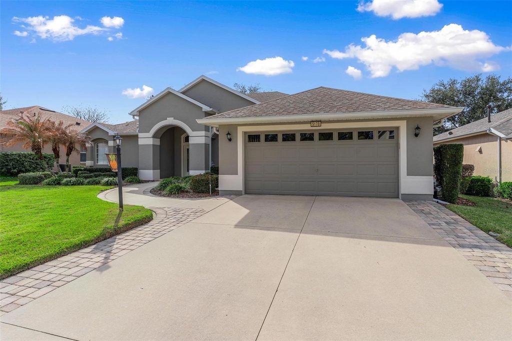 Image 46 of property listing at 5170 INDIAN OCEAN LOOP, Tavares, FL 32778