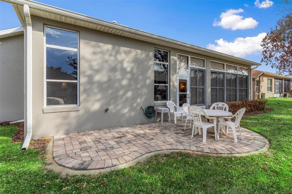 Image 50 of property listing at 5170 INDIAN OCEAN LOOP, Tavares, FL 32778