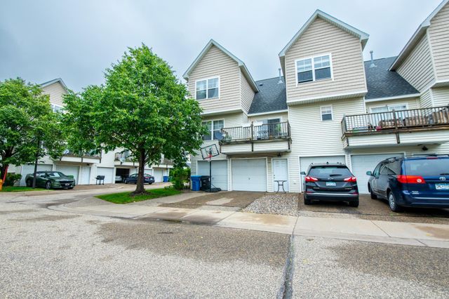 5724 4th Street NE, Fridley, MN 55432