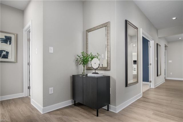 2162 Mainsail DR, Carrollton, VA 23314