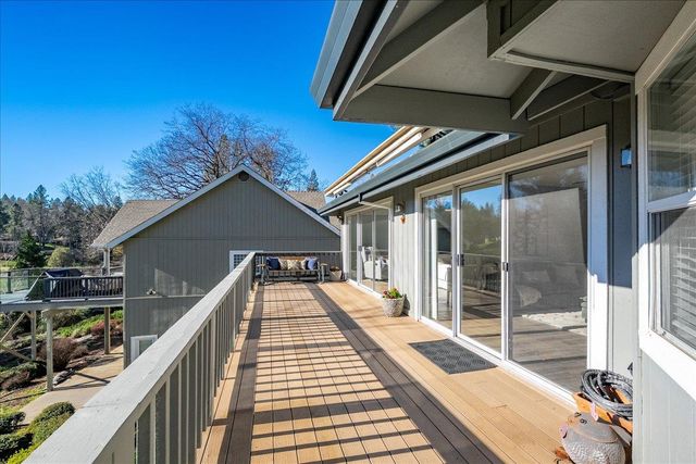 11349 Lower Circle Dr, Grass Valley, CA 95949