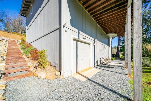 11349 Lower Circle Dr, Grass Valley, CA 95949