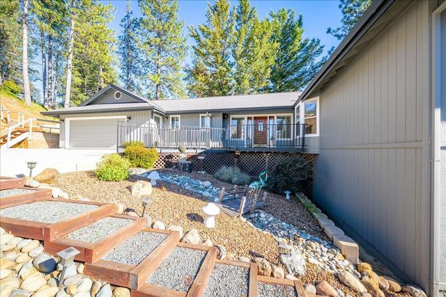 11349 Lower Circle Dr, Grass Valley, CA 95949