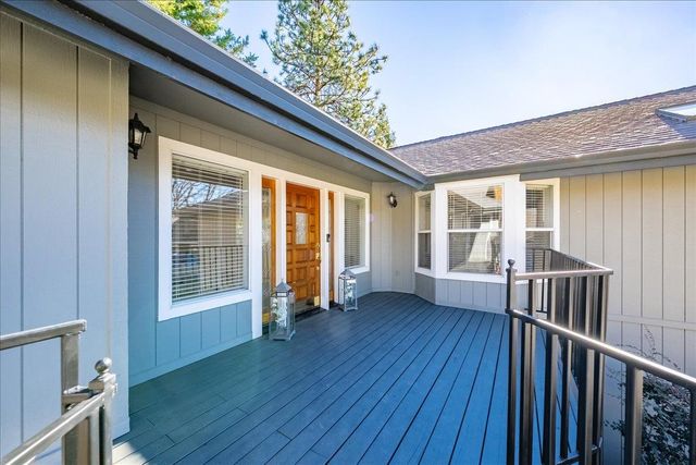 11349 Lower Circle Dr, Grass Valley, CA 95949
