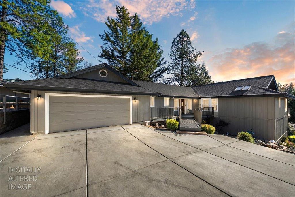 11349 Lower Circle Dr, Grass Valley, CA 95949