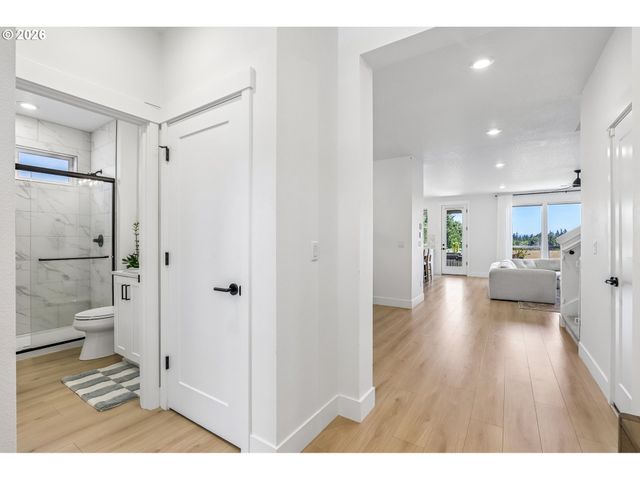 3702 S ARWANA Ln, Ridgefield, WA 98642