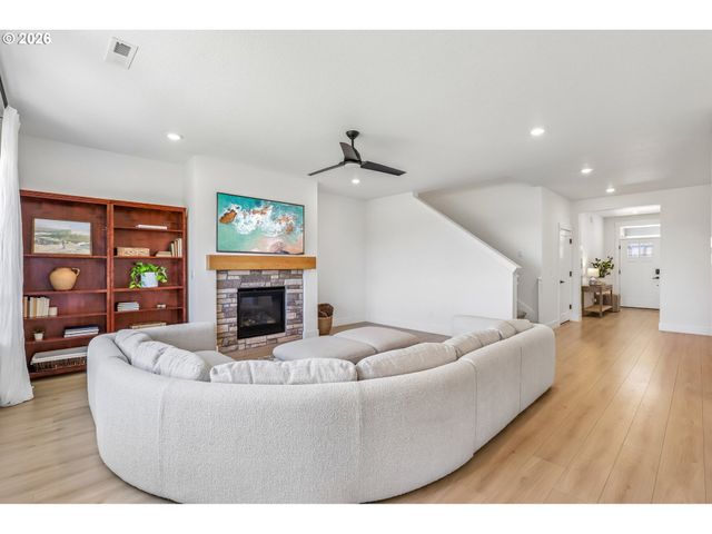 3702 S ARWANA Ln, Ridgefield, WA 98642