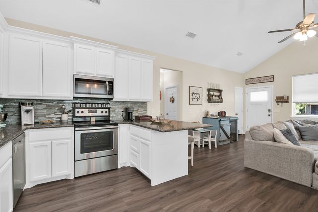 319 W Johnson Street, Denison, TX 75020