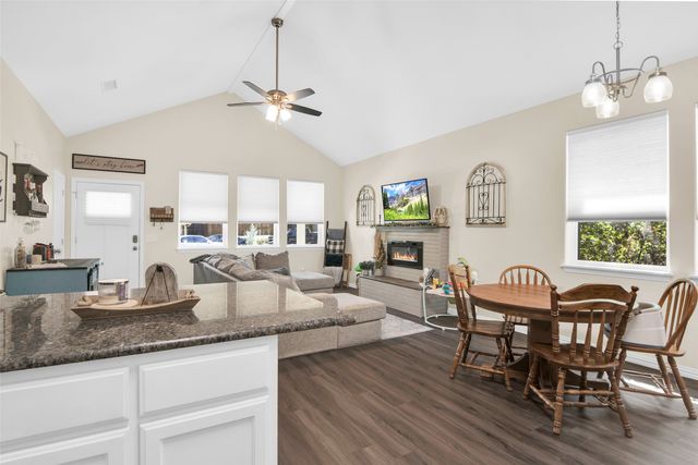 319 W Johnson Street, Denison, TX 75020