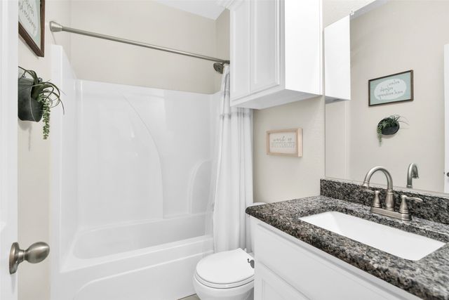 319 W Johnson Street, Denison, TX 75020
