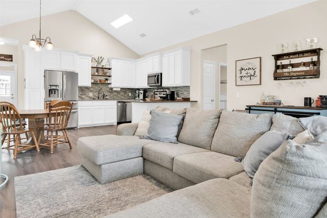 319 W Johnson Street, Denison, TX 75020