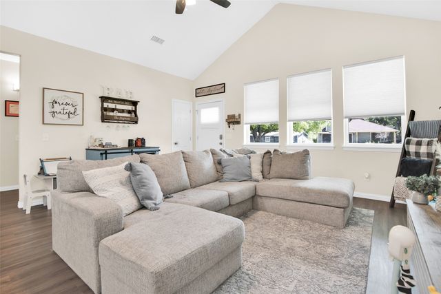 319 W Johnson Street, Denison, TX 75020