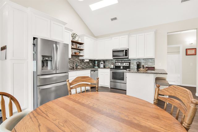 319 W Johnson Street, Denison, TX 75020