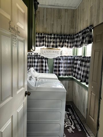 1518 W Park Avenue, Corsicana, TX 75110