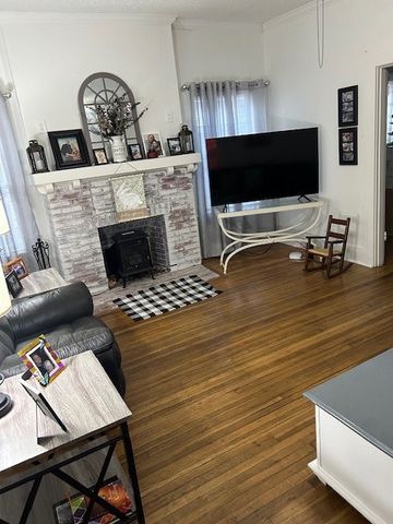 1518 W Park Avenue, Corsicana, TX 75110