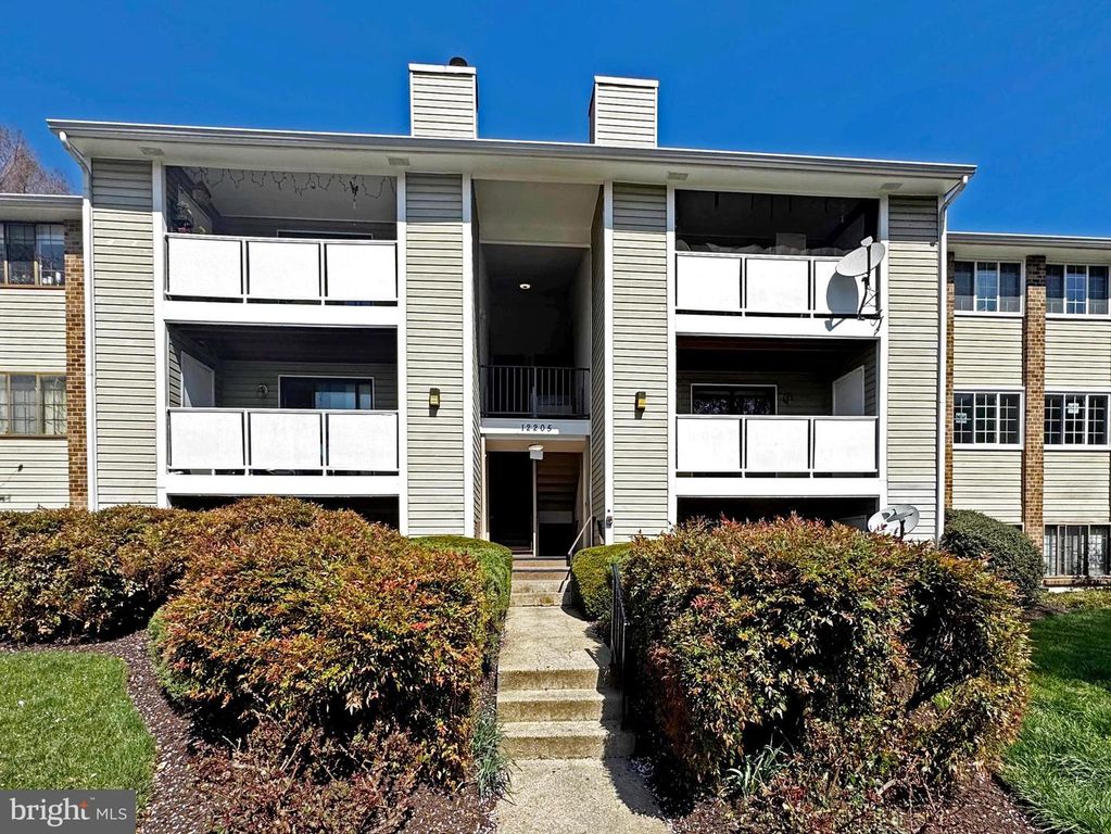12205 PEACH CREST DR #902-H, Germantown, MD 20874