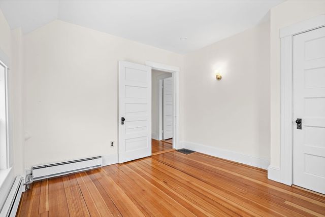 971 Webster St, Needham, MA 02492