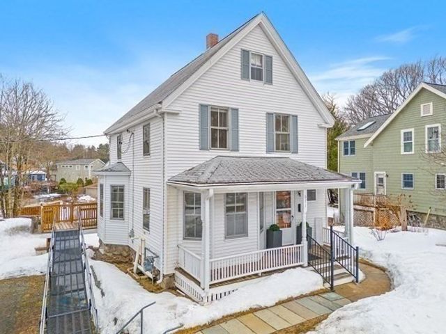 971 Webster St, Needham, MA 02492