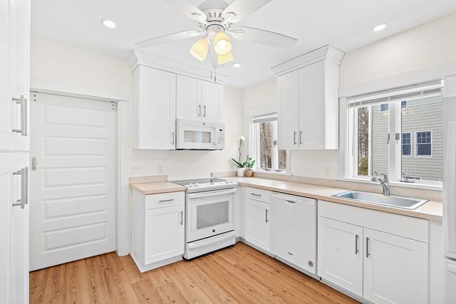 971 Webster St, Needham, MA 02492