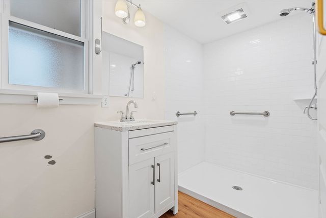 971 Webster St, Needham, MA 02492