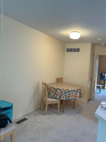 49936 Helfer Boulevard 8, Wixom, MI 48393