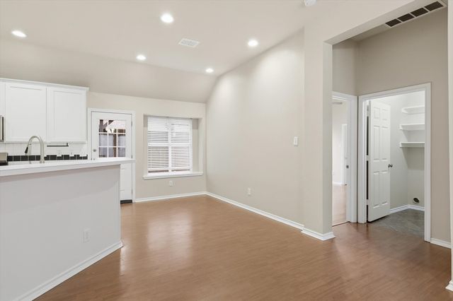 1846 Crosshaven Drive, Lewisville, TX 75077