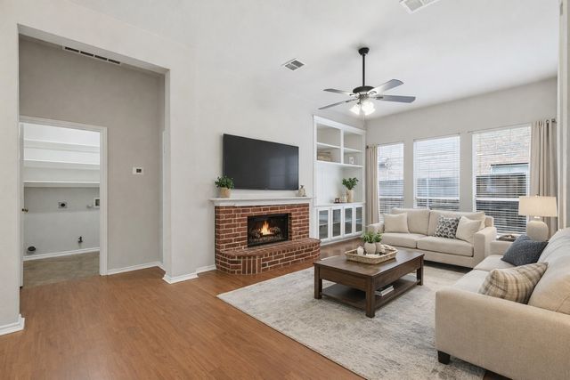 1846 Crosshaven Drive, Lewisville, TX 75077