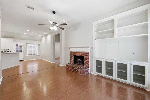 1846 Crosshaven Drive, Lewisville, TX 75077