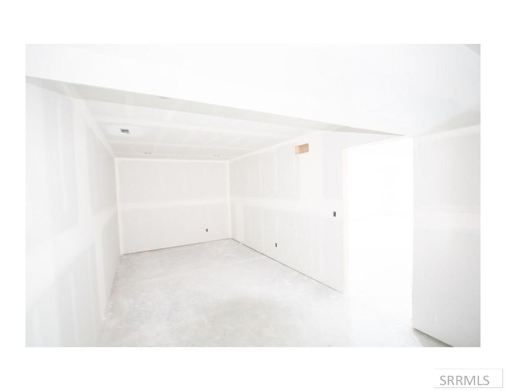 Image 34 of property listing at 3907 E 47th North, Rigby, ID 83442
